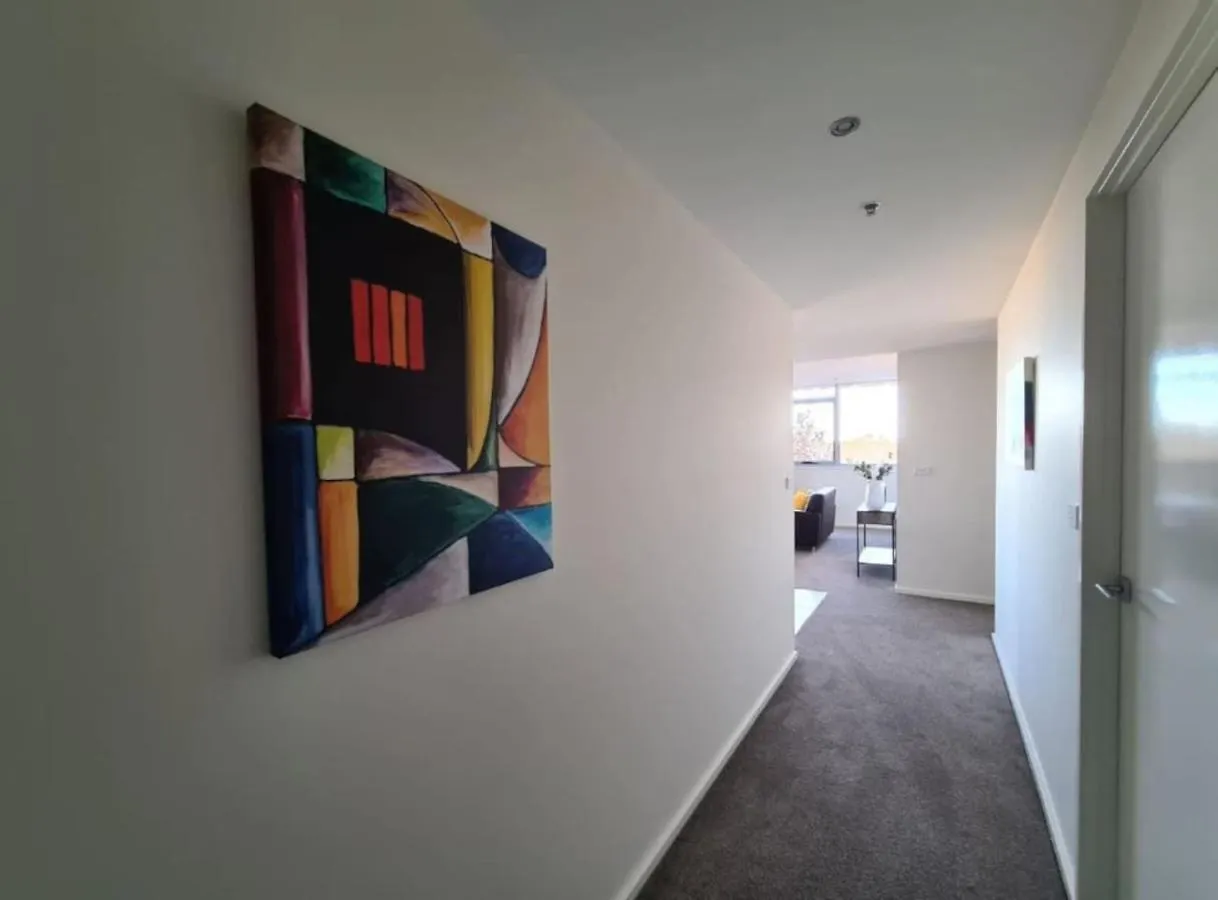 Grand 2Br Between Anu And City Канберра
